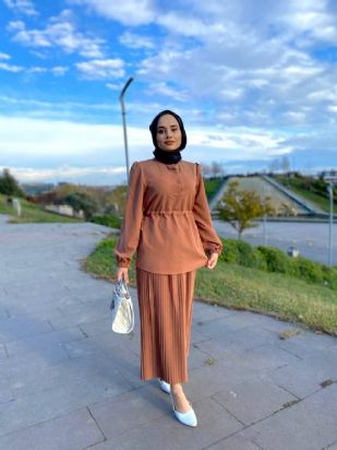 Kadın Piliseli Etekli Takım (Taba)